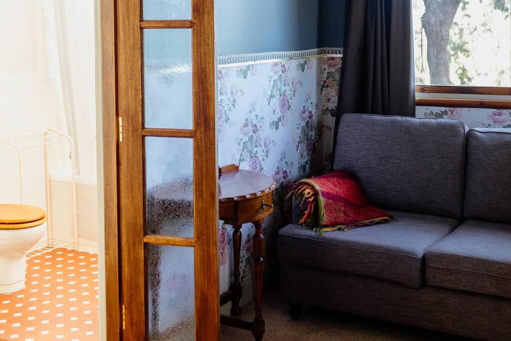 The Black Cockatoo - Secret Garden Treetops Home Katoomba Extérieur photo